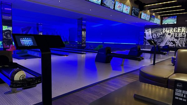 B-LUX Grill & Bar by null