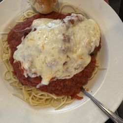 Leggio's Italian Ristorante - Veal Parmigiana