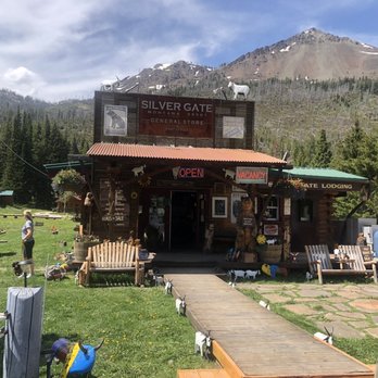 Silver Gate Lodging - Check in! - Vacation Rentals Near Me - Silver Gate, Montana