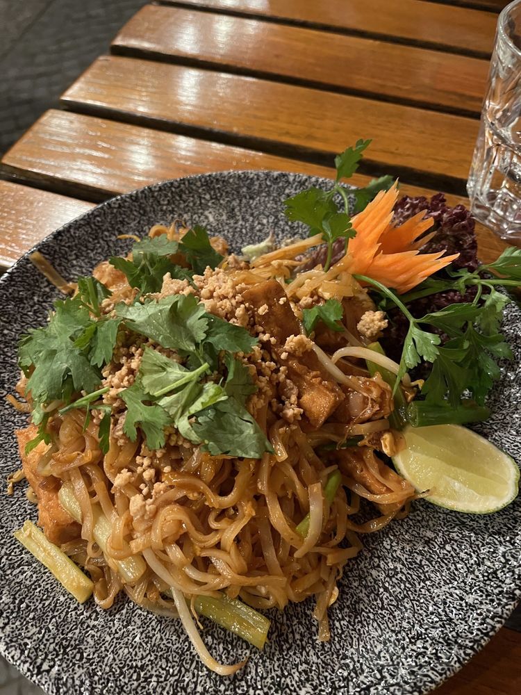 Sarod's Thai Restaurant