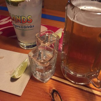 Islands Restaurant - Burgers Near Me - Santa Clarita, California Islands Restaurant - Burgers Near Me - Santa Clarita, California