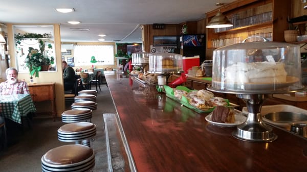 Arlene and Tom's Restaurant by null