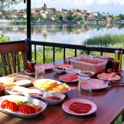 Apolyont Et-Balık-Kahvaltı