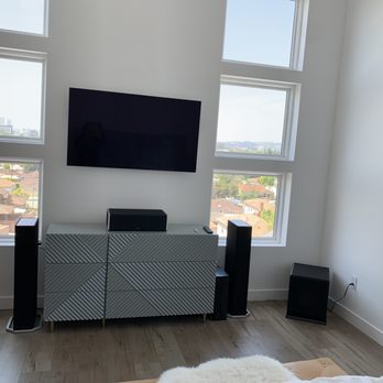 Home Entertainment Experts - Surround Sound Speaker Set Up and Installation - Home Theatre Installation Near Me Home Entertainment Experts - Surround Sound Speaker Set Up and Installation - Home Theatre Installation Near Me