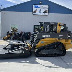 Skidsteer with brush Hog