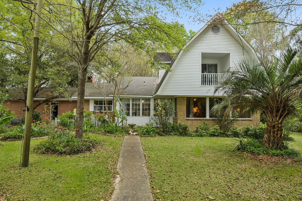 C WEST REALTY Updated August 2024 4101 Gautier Vancleave Rd