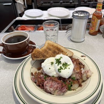 Oceanview Diner - Maryland Breakfast is house made corned beef hash with poached egg. Delightful. - Sandwiches Near Me - Berkeley, California
