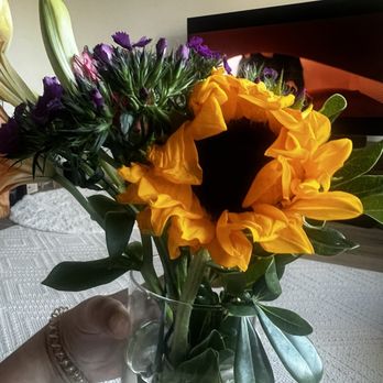 Miracle Flowers - Flowers - Florists Near Me - Folsom, California Miracle Flowers - Flowers - Florists Near Me - Folsom, California