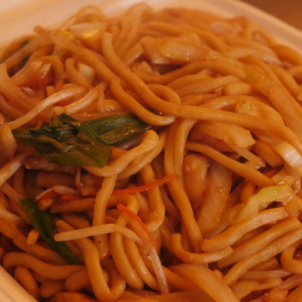 Season Kitchen - Chicken Chow Mein - Cantonese Near Me - Granite Bay, California Season Kitchen - Chicken Chow Mein - Cantonese Near Me - Granite Bay, California