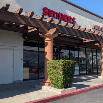 Senders - outside - Burgers Near Me - San Fernando, California Senders - outside - Burgers Near Me - San Fernando, California