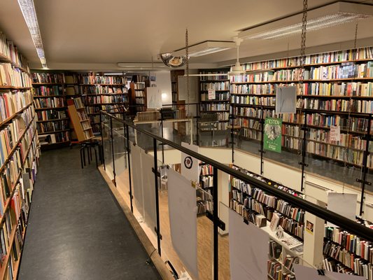 Rönnells Antikvariat by null