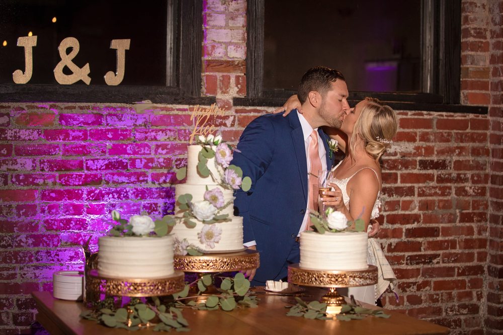 THE CAKE LADY Updated May 2024 26 Photos 620 W 3rd St, Sedalia