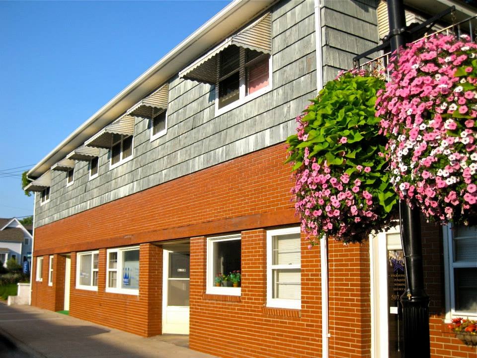 NOBLE CHIROPRACTIC CLINIC LEANNE M NOBLE DC Updated October 2024 205 Division St S