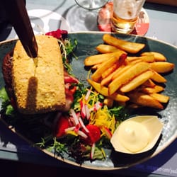 Strandpaviljoen Paal 21 Texel - Burger mit Pommes