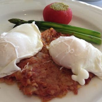 Orchids - Corned beef with poached eggs. - Breakfast & Brunch Near Me - Honolulu, Hawaii