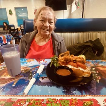 Restaurante Bahia De Jiquilisco - My mom didn't finish the pollo con pan. It's a nice size and flavorful. I did try a piece. - Salvadoran Near Me - Concord, California