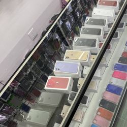 The Cellphone Store