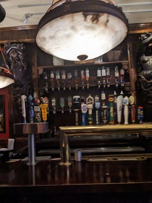 Hibernian Irish Pub & Restaurant by null