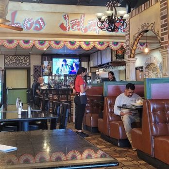 Los Jalapenos - Love the decor. - Tex-Mex Near Me - Carrollton, Texas
