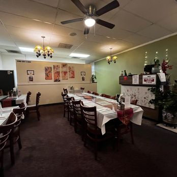 Royal Thai Orchid Restaurant - Dining area - Thai Near Me - Orange, California Royal Thai Orchid Restaurant - Dining area - Thai Near Me - Orange, California