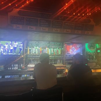 Molly Magees - Bar - Irish Pub Near Me - Mountain View, California