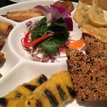 Phetpailin - Close up of the Satay Chicken from the sharing platter for 2. - Thai Near Me - Manchester, XGM
