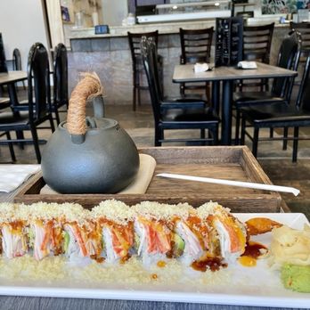 Moriki Sushi - California roll - Sushi Bars Near Me - Lawrence, Kansas Moriki Sushi - California roll - Sushi Bars Near Me - Lawrence, Kansas
