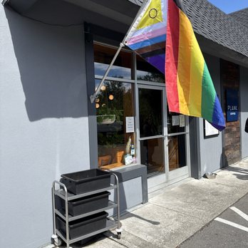 Plank Coffee Healdsburg - Coffee Roasteries Near Me - Healdsburg, California