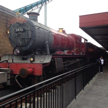 Hogwarts Express - Amusement Parks Near Me - Orlando, Florida