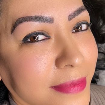 Rocio D'Arro Salon - Hair Salons Near Me - Burbank, Illinois Rocio D'Arro Salon - Hair Salons Near Me - Burbank, Illinois