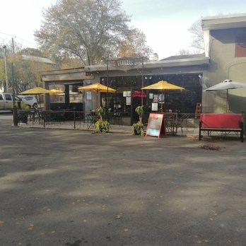 Ford's BBQ Oakhurst - Front entrance - Barbeque Near Me - Decatur, Georgia