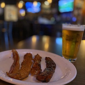 Photo of Slater's 50/50 - Anaheim Hills - Anaheim, CA, United States. Bacon Flight + Cali Creamin