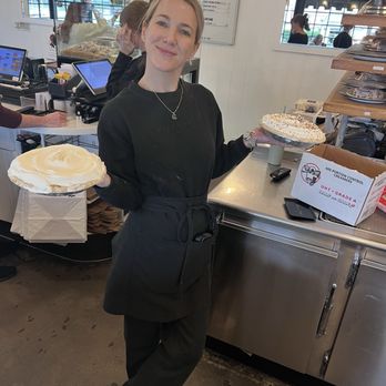 Jongewaard's Bake n Broil - Fresh cream pies!!! - American Near Me - Long Beach, California Jongewaard's Bake n Broil - Fresh cream pies!!! - American Near Me - Long Beach, California