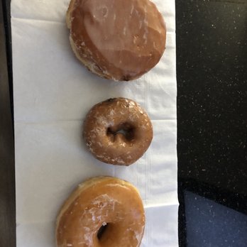 Monterey Donuts - Raspberry filled, blueberry cake, glazed - Donuts Near Me - Monterey, California Monterey Donuts - Raspberry filled, blueberry cake, glazed - Donuts Near Me - Monterey, California