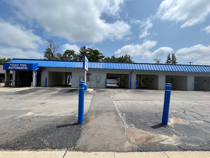 FENTON CAR WASH Updated August 2024 15 Photos 420 N Leroy St