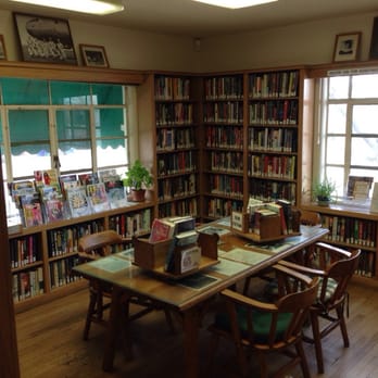 Ernie Pyle Library - Master bedroom. - Libraries Near Me - Albuquerque, New Mexico