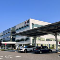 Summit Medical Group - There are covered parking spots for bad weather days