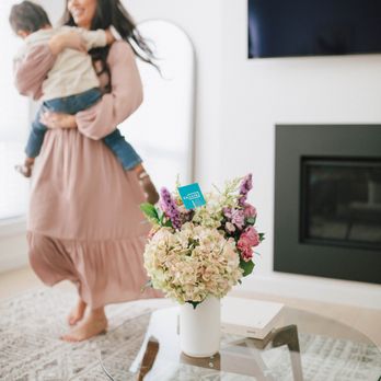 Callia Flowers - Callia bouquet in vase - Florists Near Me