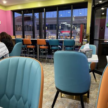 Regina's Cafe & Pizzeria - Seating inside - Pizza Near Me - Flushing, New York Regina's Cafe & Pizzeria - Seating inside - Pizza Near Me - Flushing, New York