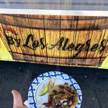 El Paisa By Los Alegres - Taco Plate - Food Trucks Near Me - Redwood City, California El Paisa By Los Alegres - Taco Plate - Food Trucks Near Me - Redwood City, California