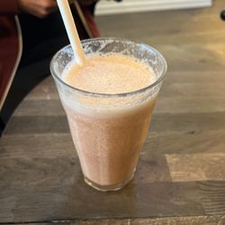 Joe & The Juice - Delicious strawberry kiwi apple smoothie/juice