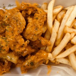 Mrs Zee'S - Buffalo chicken gizzards with fries platter