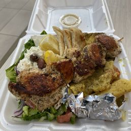 Chicken Souvlaki Platter Chicken Souvlaki Platter
