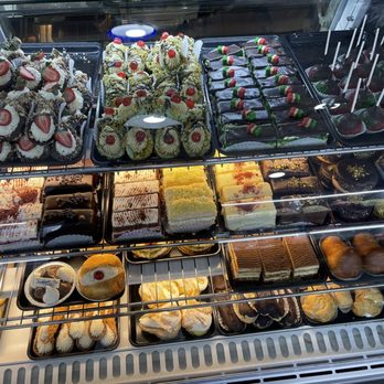 Fortunato Brothers - Display case - Desserts Near Me - Brooklyn, New York Fortunato Brothers - Display case - Desserts Near Me - Brooklyn, New York