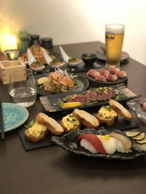 楽 Tanoshi Japanese Tapas and Sake Bar by null