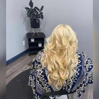 Estilo Y Mas Salon - Hair Salons Near Me - Santa Paula, California Estilo Y Mas Salon - Hair Salons Near Me - Santa Paula, California