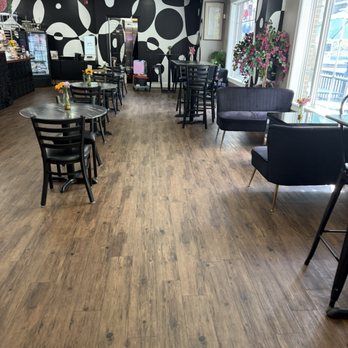 Crave Bakery + Coffee Bar - Seating - Bakeries Near Me - Norfolk, Virginia Crave Bakery + Coffee Bar - Seating - Bakeries Near Me - Norfolk, Virginia