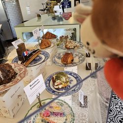 Vavin Dessert Bar - That Rainbow Croissant looks so beautiful!