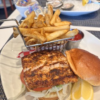 Big B’s Fish Joint - Blackened mahi mahi sandwich - Seafood Near Me - Atlanta, Georgia