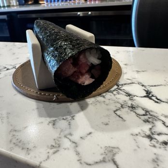 Handroll Bar Rolling - Tuna - Japanese Near Me - New York, New York
